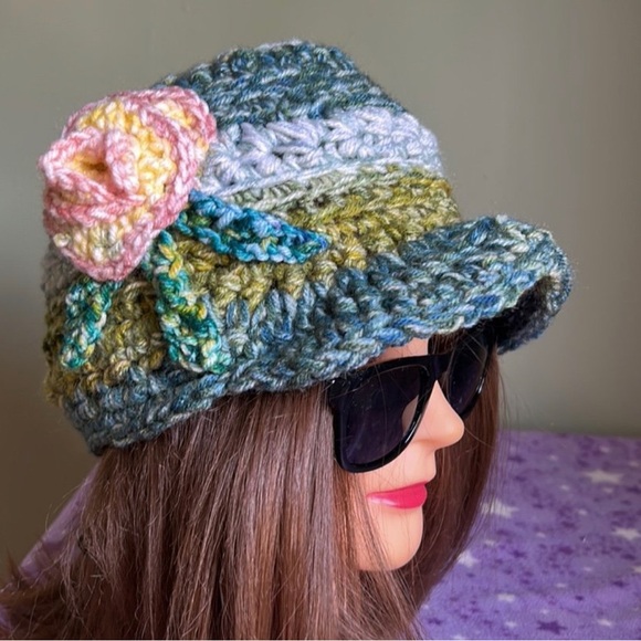 Crochet newsboy medium rose hat soft acrylic yarn new beautiful - Picture 3 of 13